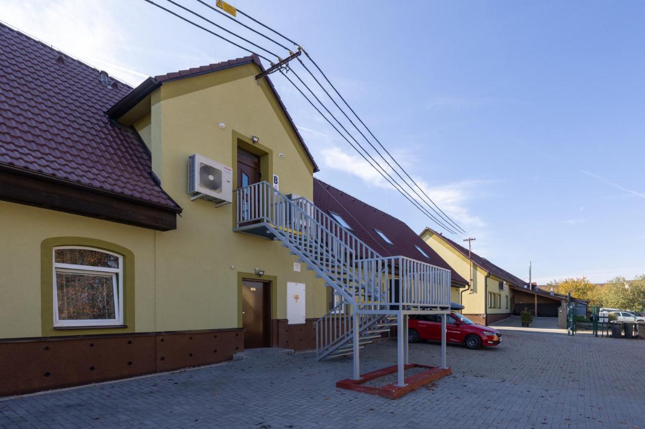 Penzion Rozhovice エクステリア 写真