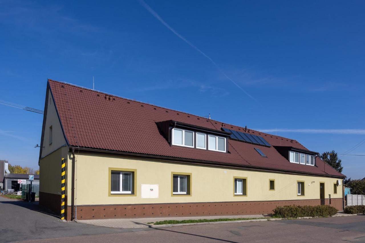 Penzion Rozhovice エクステリア 写真
