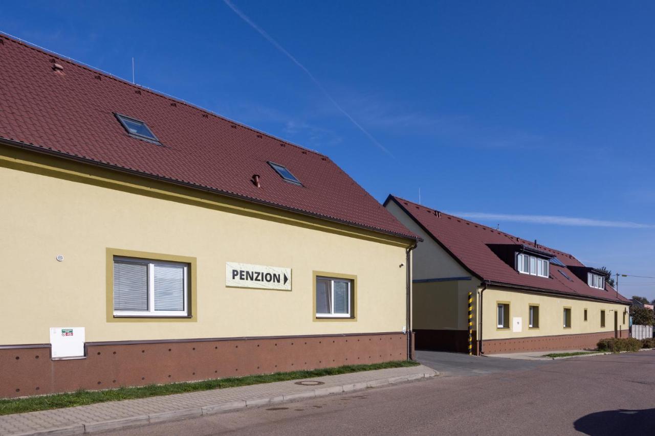 Penzion Rozhovice エクステリア 写真