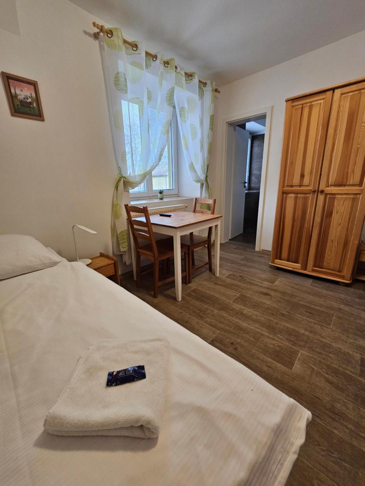Penzion Rozhovice エクステリア 写真